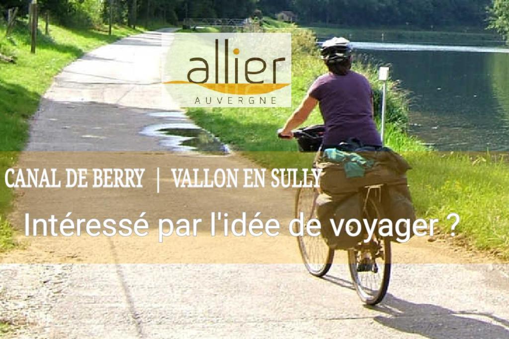 Chambre Double Vallon-en-Sully Экстерьер фото